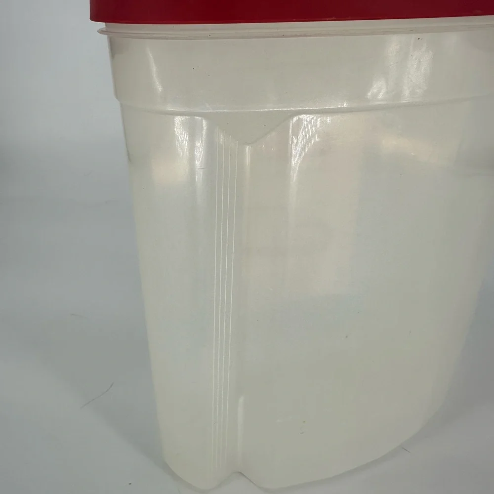 Rubbermaid Cereal Keeper 1.5 GAL Red Flip Top Lid 2014 Made in USA
